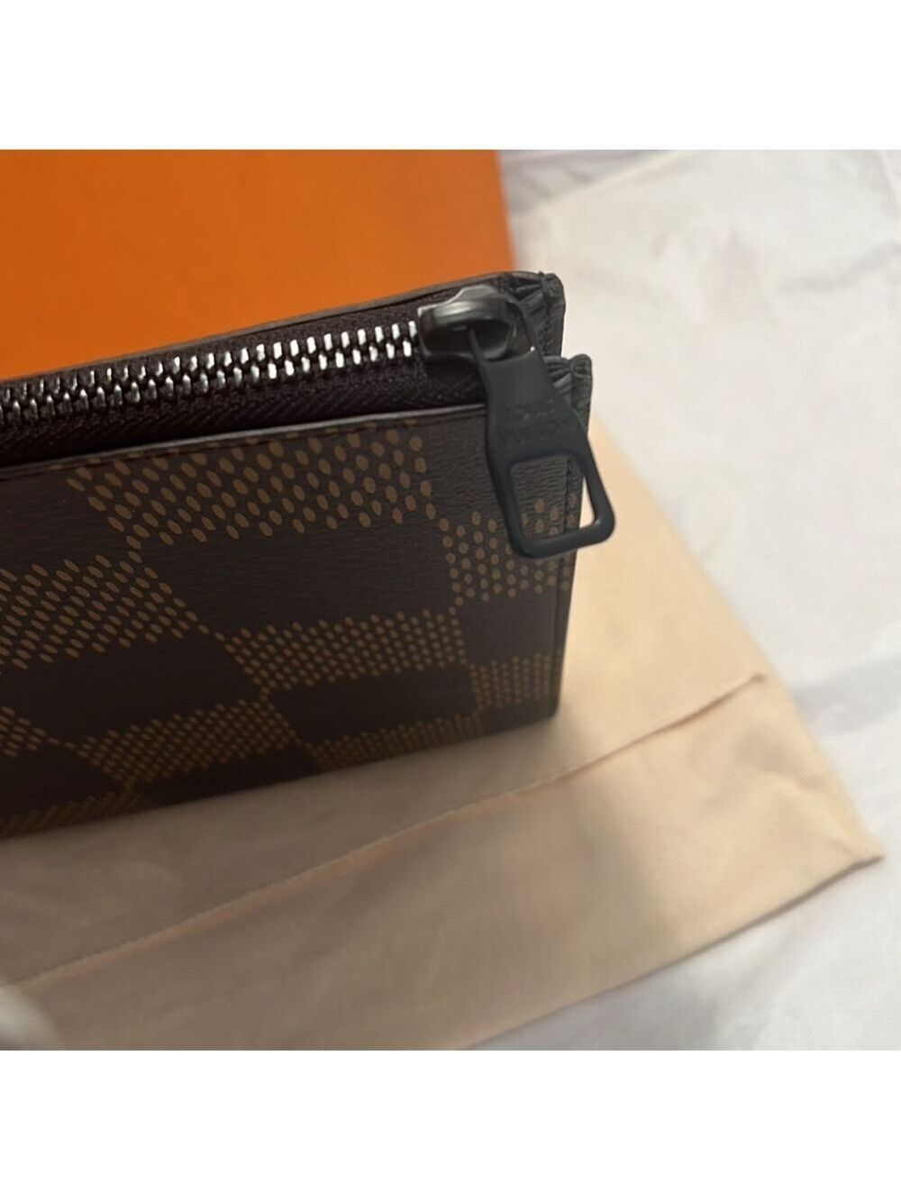 Louis Vuitton X Nigo Giant Pochette Jour GM - Picture 6 of 14